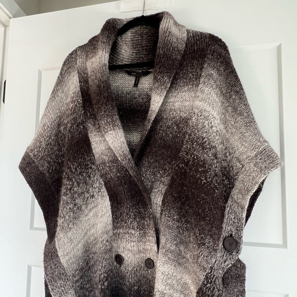 BCBG oversized poncho - size XS, fits like M